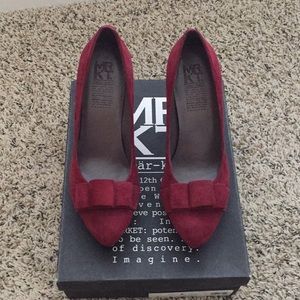 Bordeaux color closed toe heels